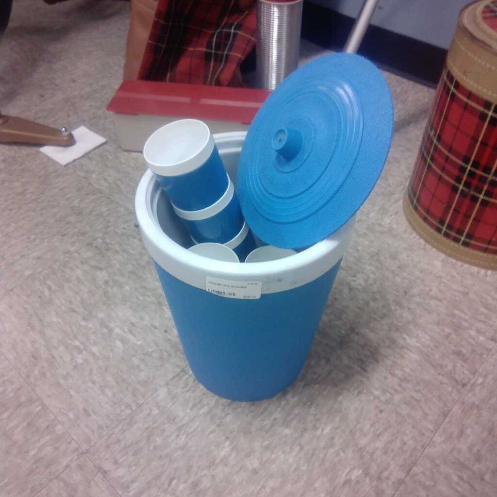 COOLER W/8 GLASSES