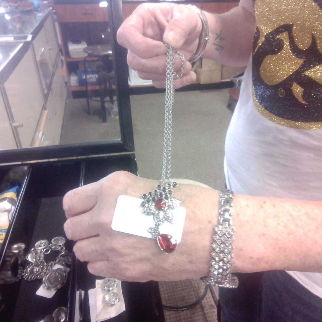 Red Floral Pendant Necklace