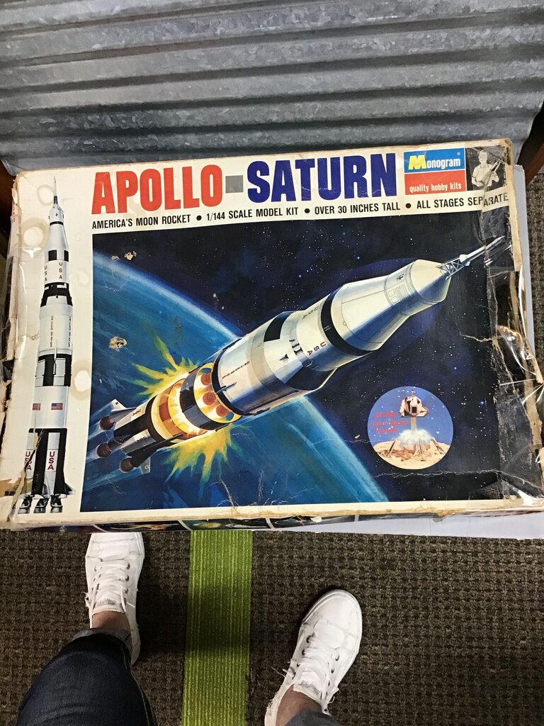 Monogram Apollo-Saturn 1/144 Scale Model Kit