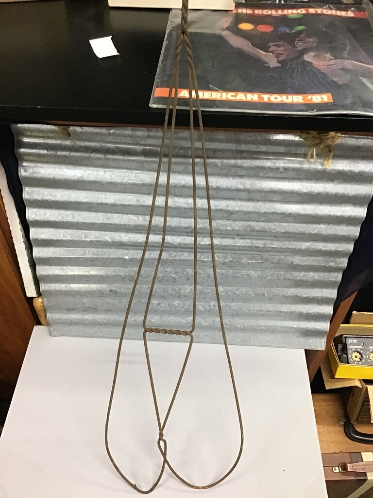 Vintage Metal Wire Holder