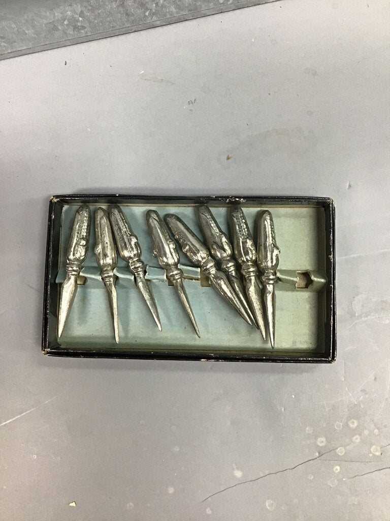 Vintage Silver Plated Corn cob holders set of 8 pieces