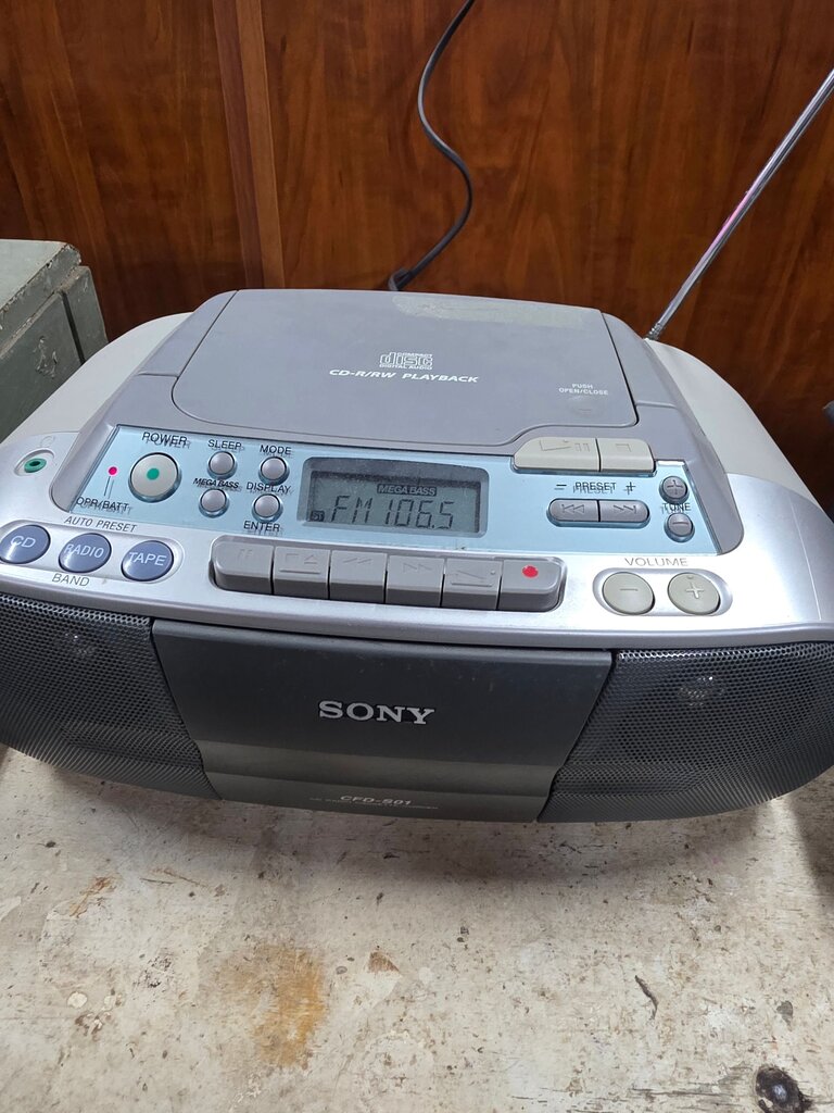 Sony CFD-801 Compact Disc Player with Radio and Cassette Playback