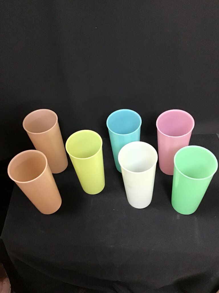 Assorted Color Plastic Cups